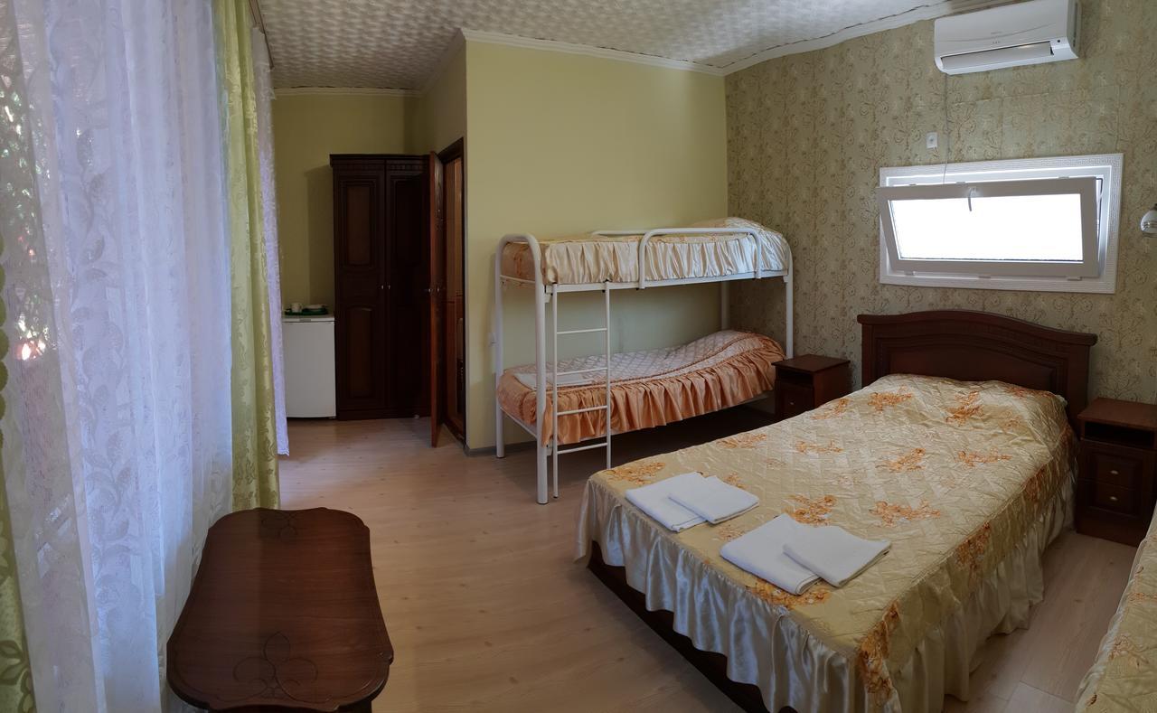 Zolotye Peski Mini Hotel Blagoveshchenskaya Exterior foto